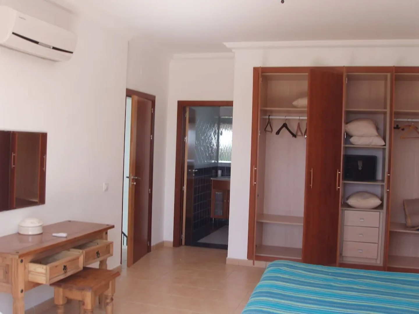 Villa Castelos, Quelfes, Eastern Algarve 8700-581