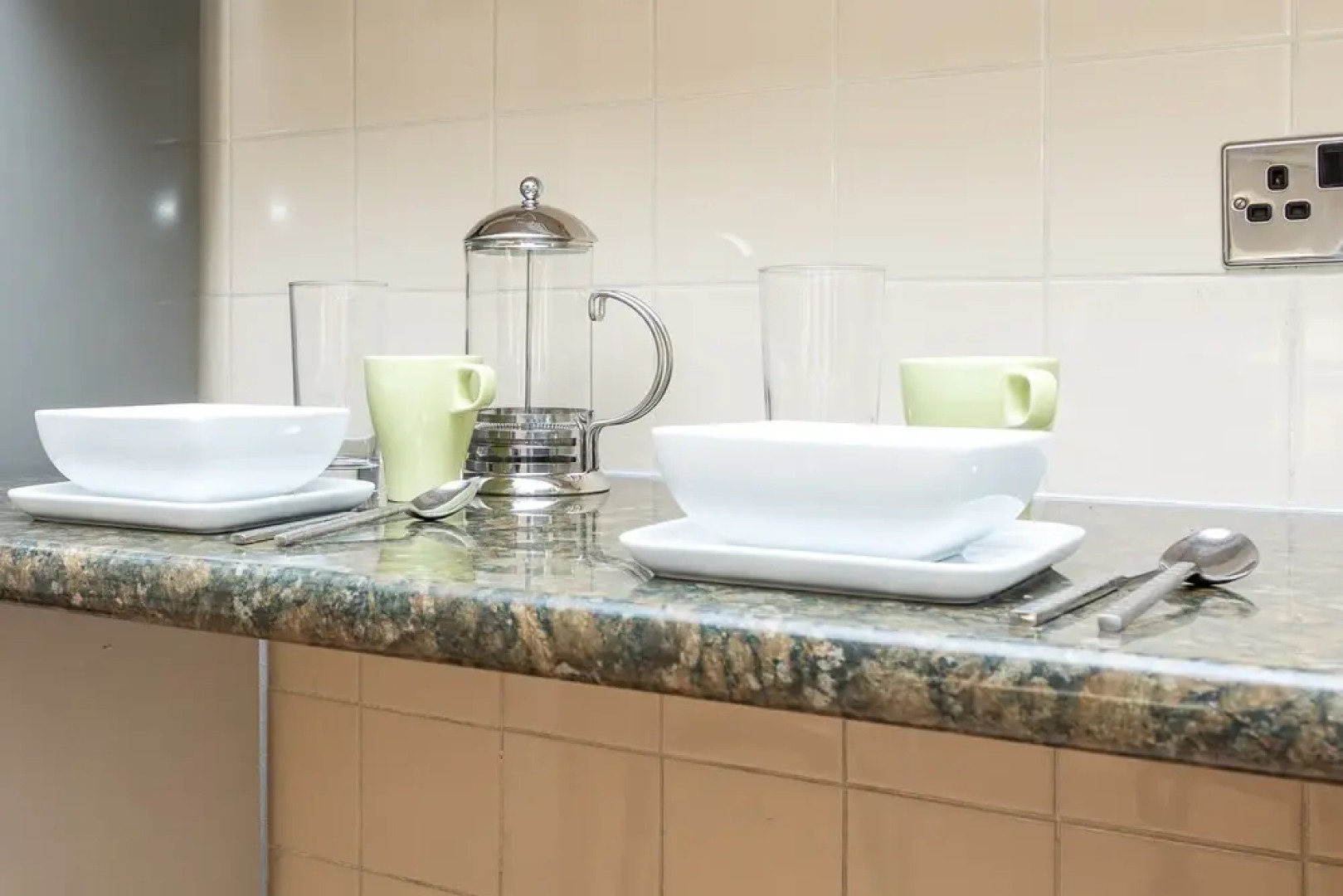 Fabulous 3-bed House, Close to Station