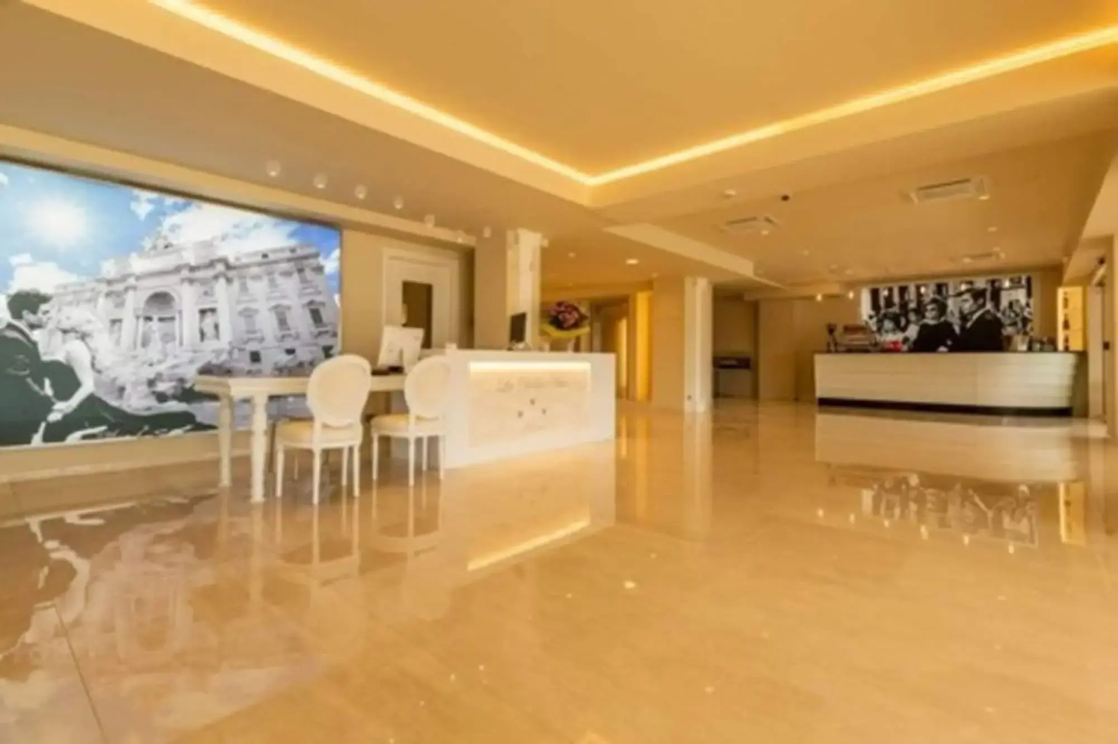 La Dolce Vita Hotel
