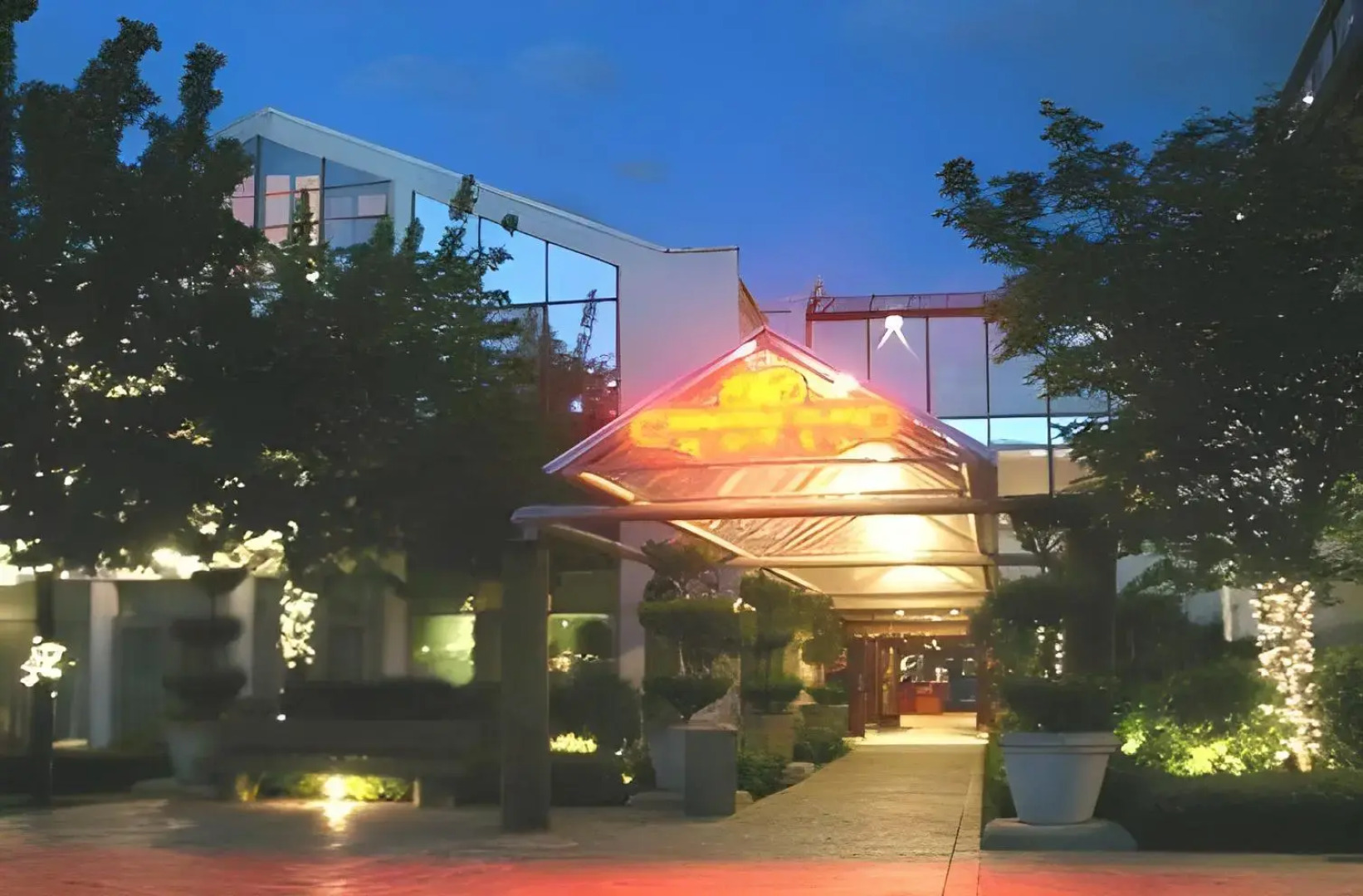 Granville Island Hotel