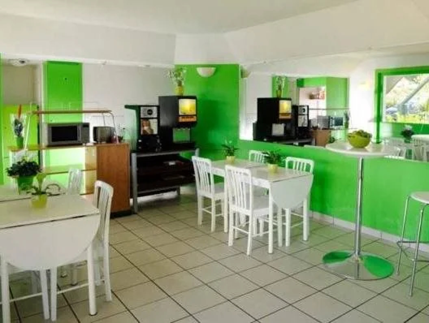 Lemon Hotel - Mery sur Oise/Cergy