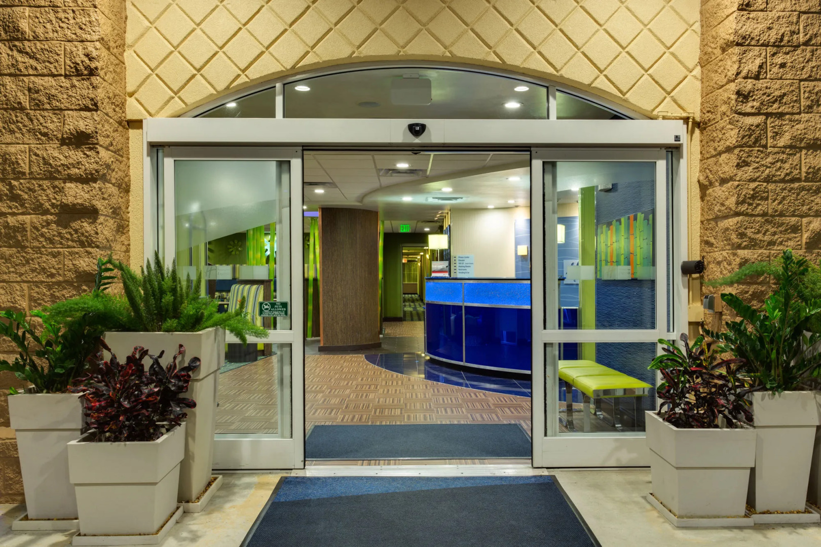 Holiday Inn Express Suites Plant City by IHG