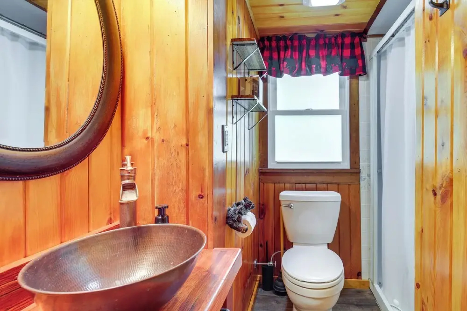 Cozy Wisconsin Getaway w/ Dock & Lake Access!