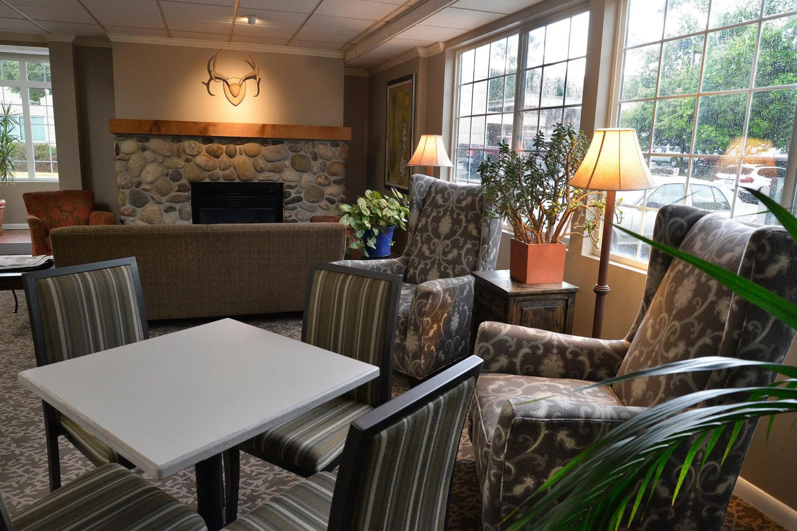 Hilltop Inn by Riversage