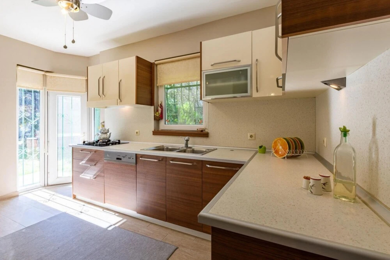 Villa Surrounded by Nature in Kartepe Near Sapanca