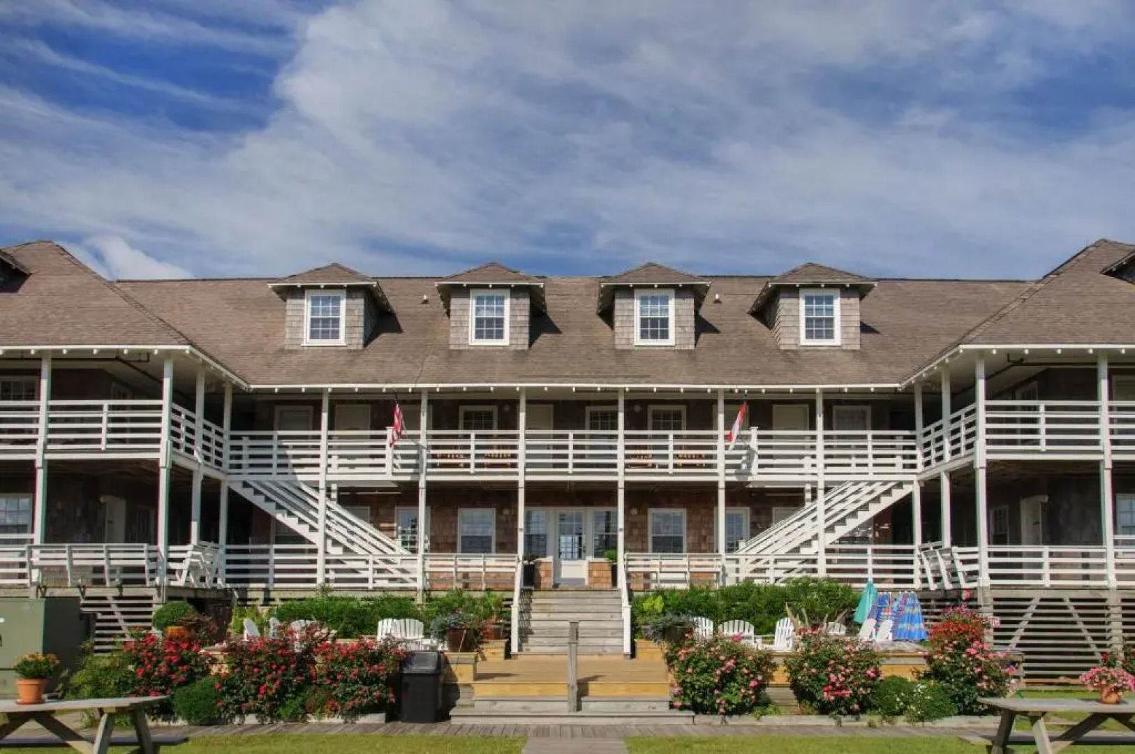 The First Colony Inn