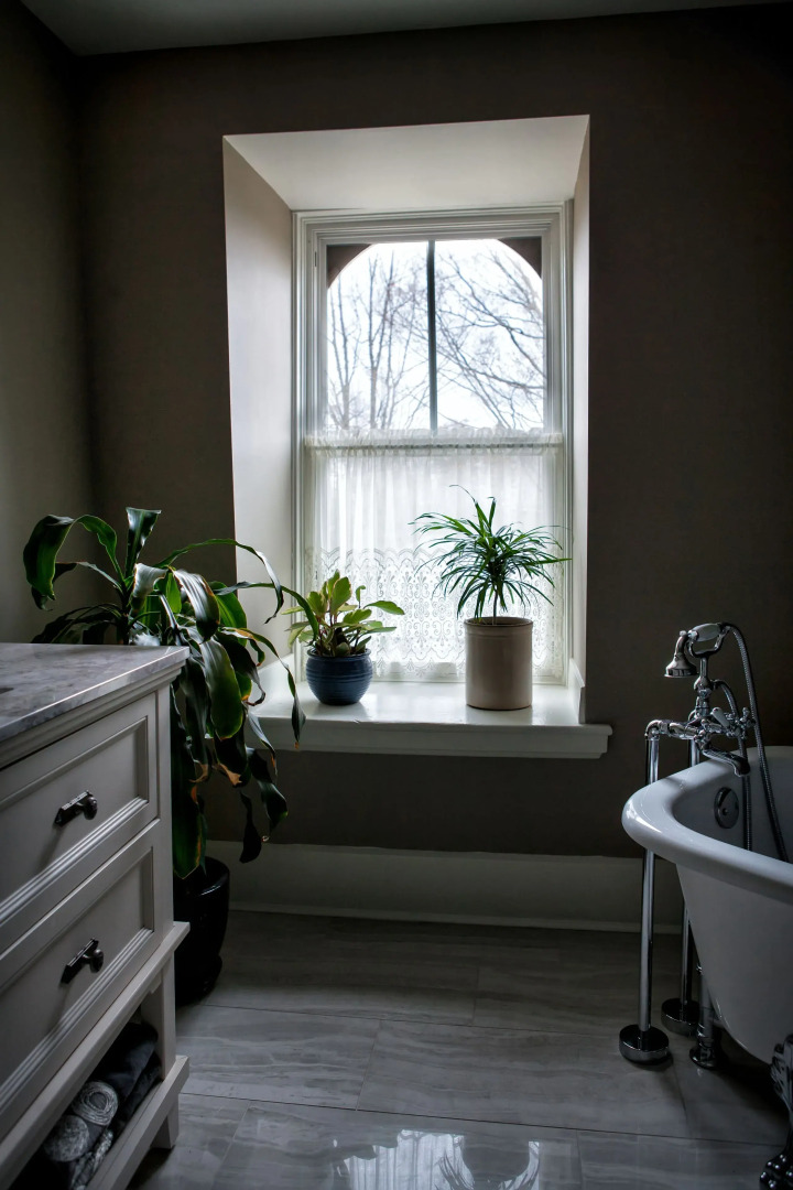 Maplehurst Manor B&B