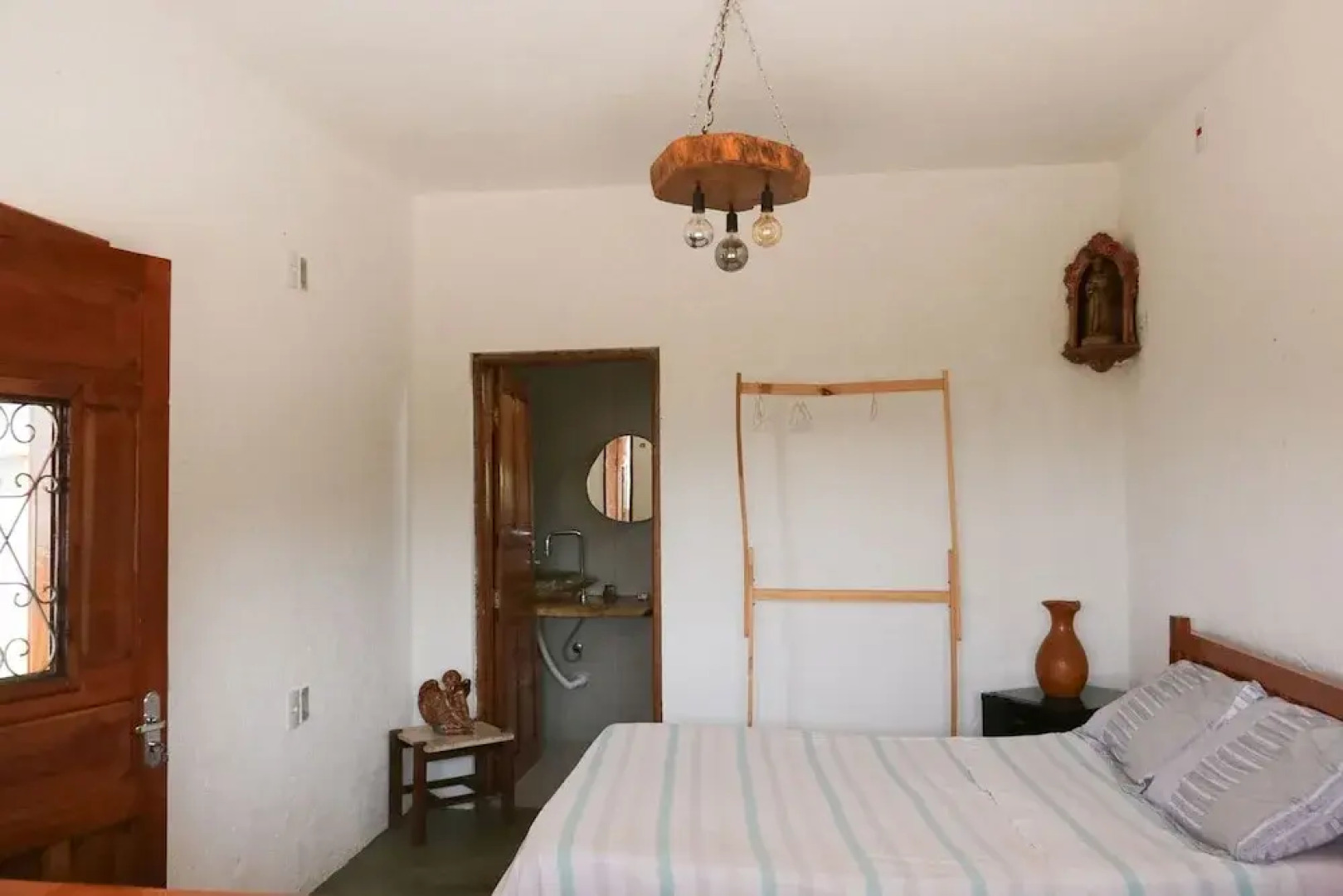 Chal com Vista e Acesso ao Rio Grande - MG