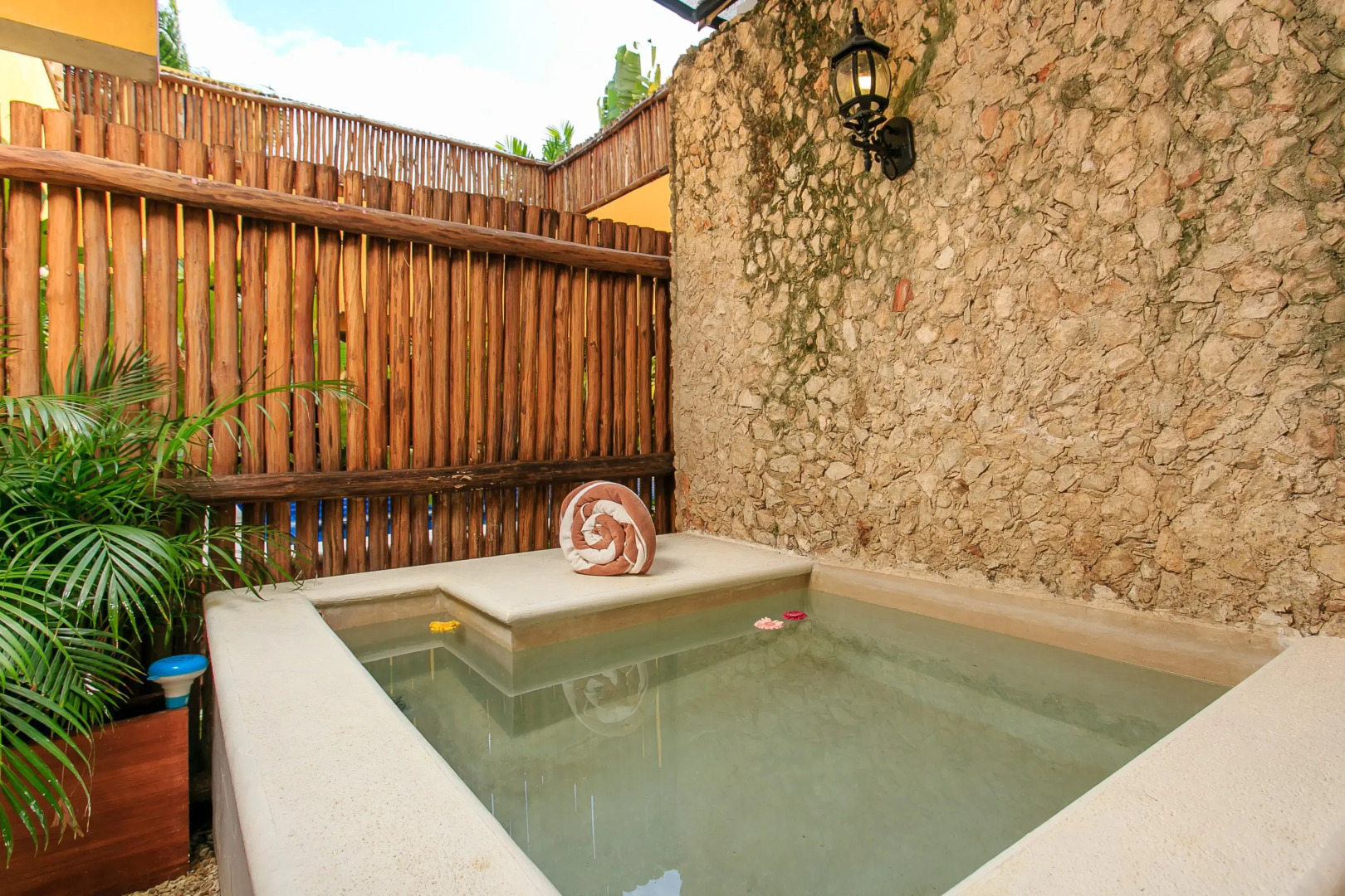 Art 57 Hotel - Adults Only