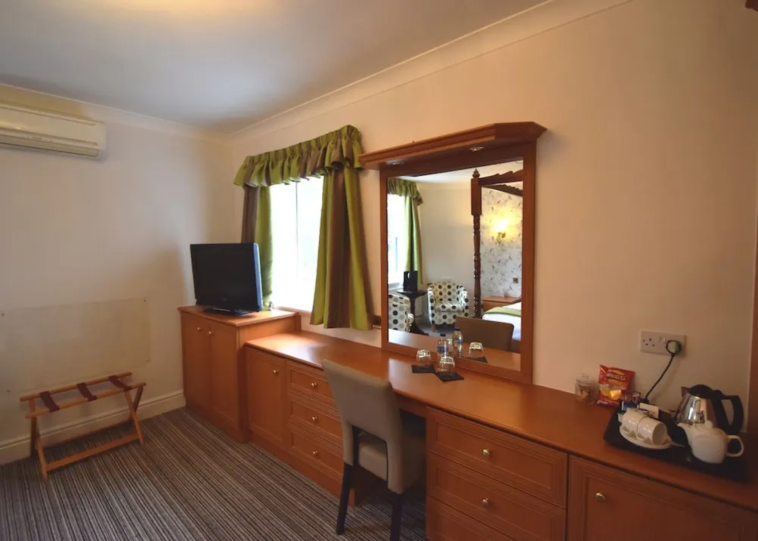 The Riverhill Hotel  Restaurant