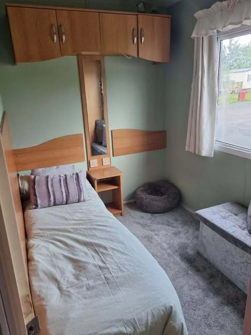 Lovely 3-bed Caravan in Foel, Welshpool