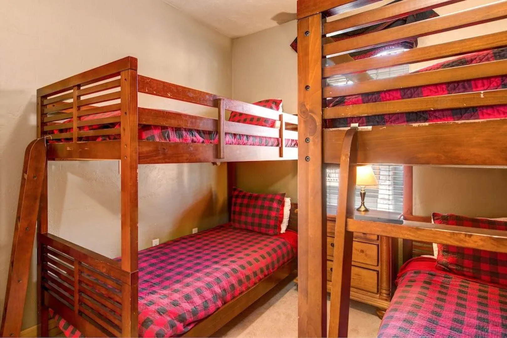 Warm and Spacious Home Base at Redstone by RedAwning