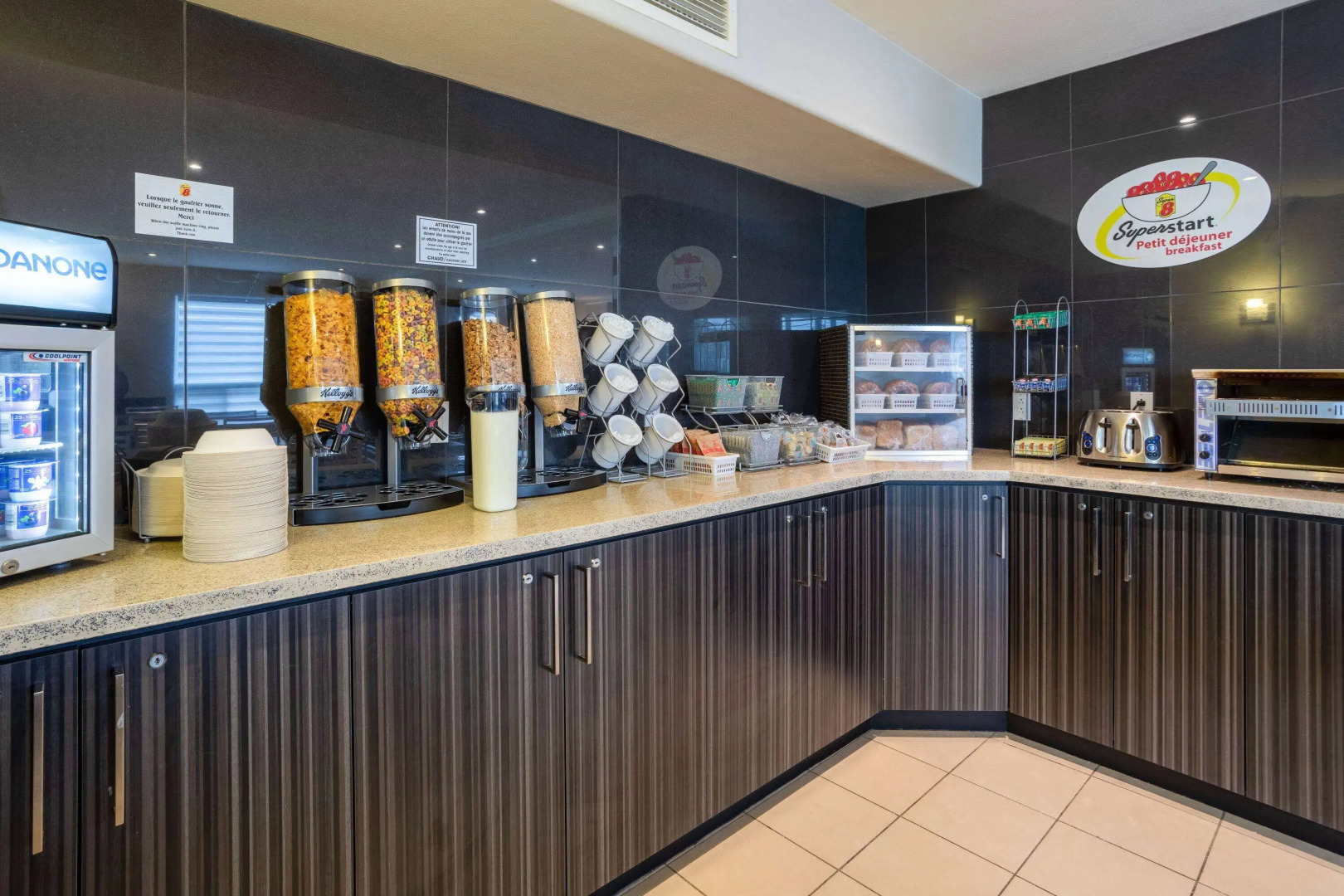 Super 8 by Wyndham Quebec City