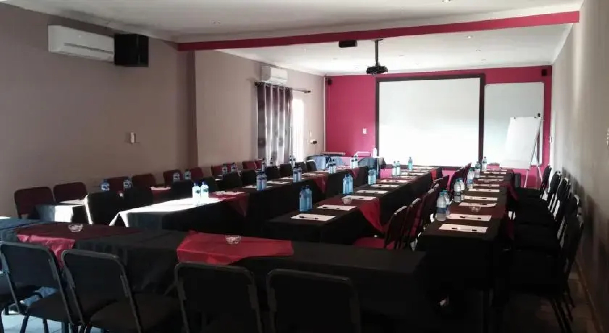 Phumlani Lodge & Conferencing