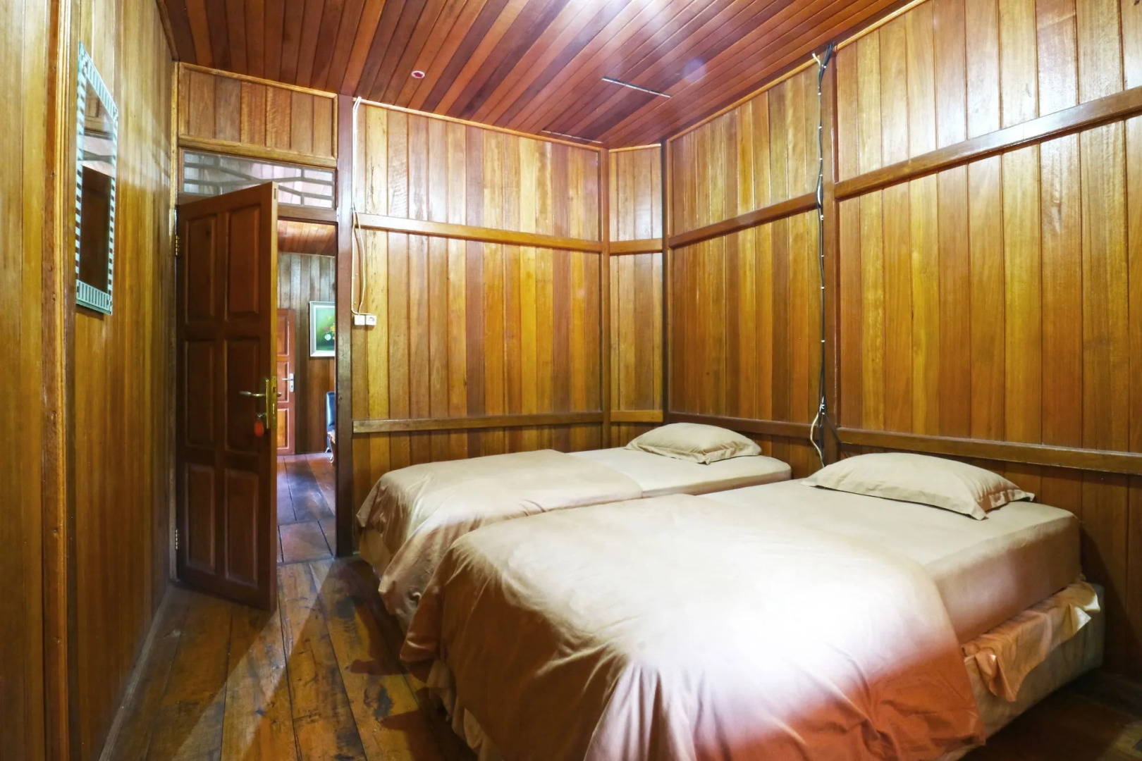 Villa Aquarius Orange