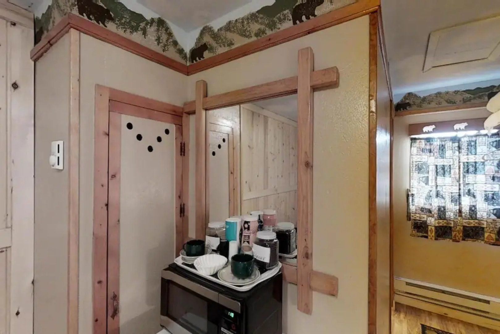 Foothills Lodge and Cabins