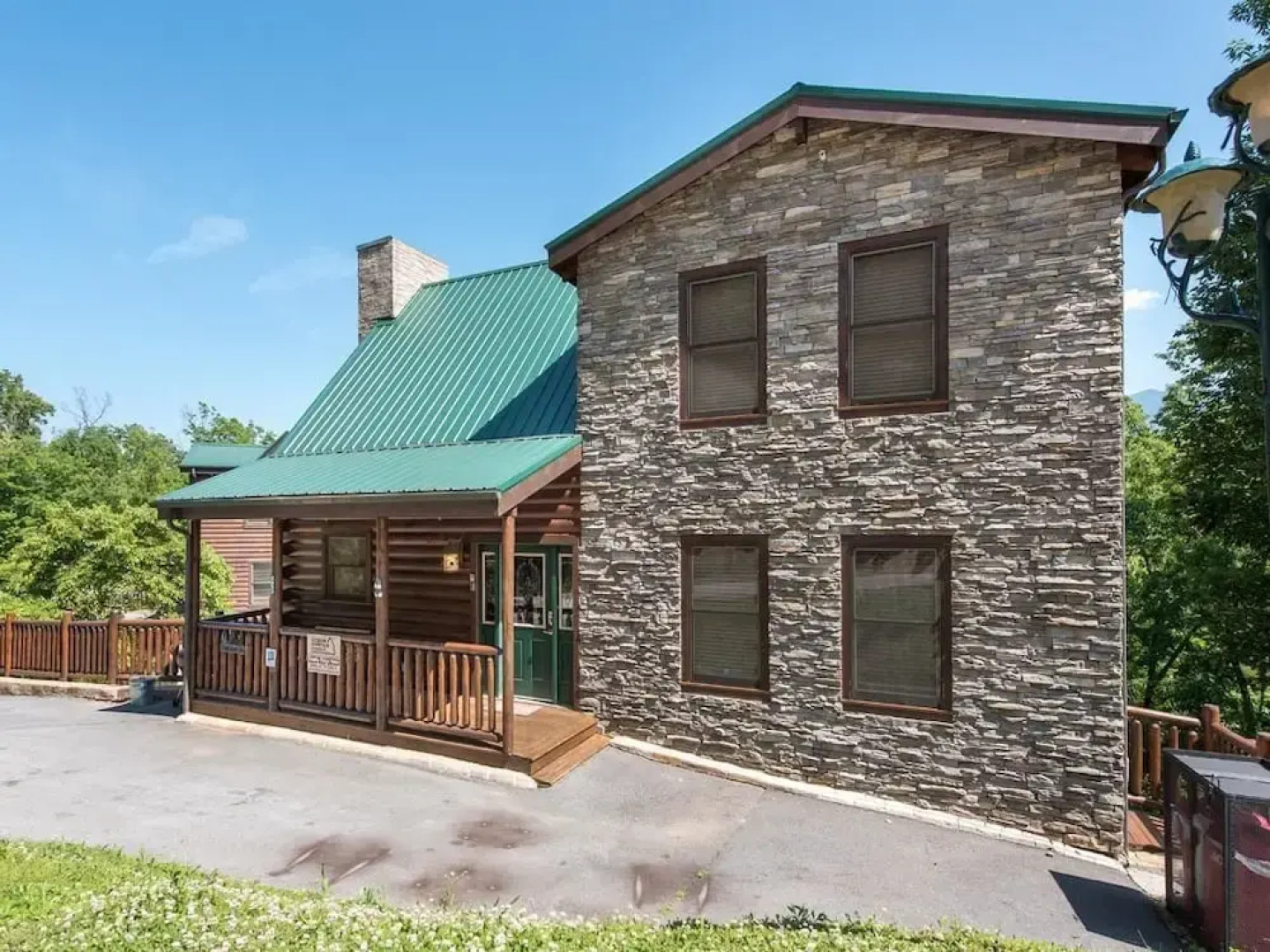 Smoky Ridge View - Three Bedroom Cabin