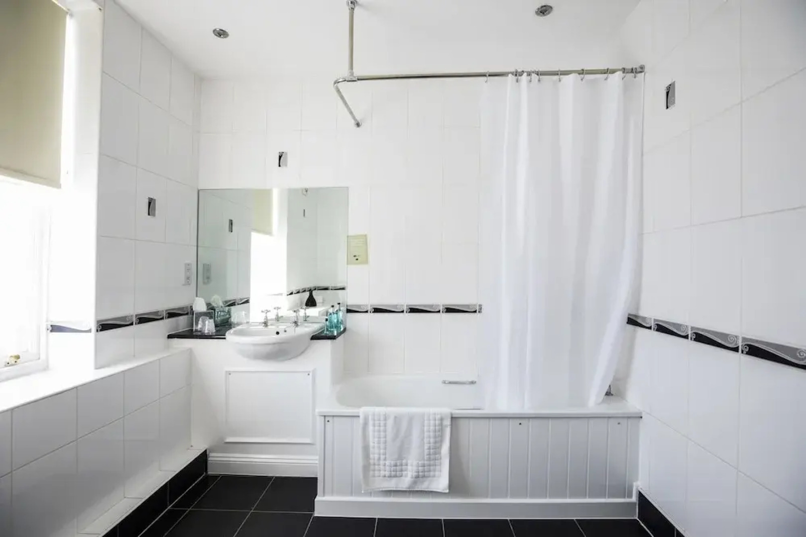 White Lion Royal Hotel