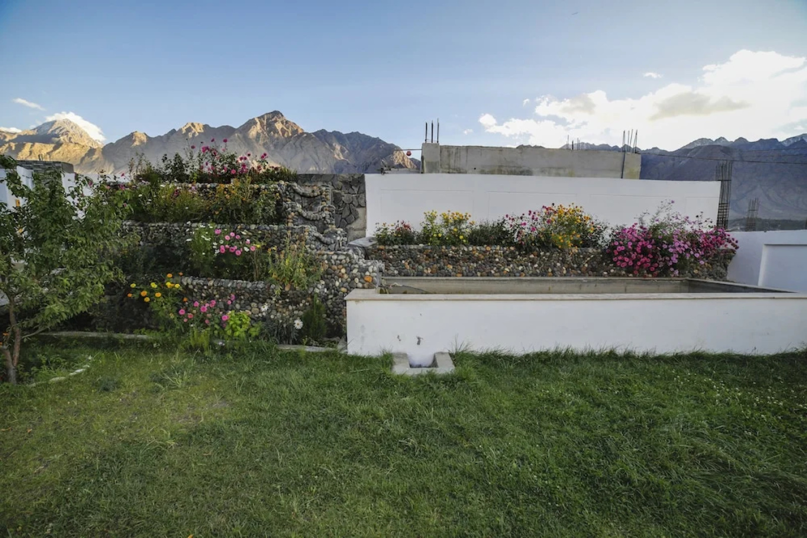 Roomph Premium Al Noor Airport Road