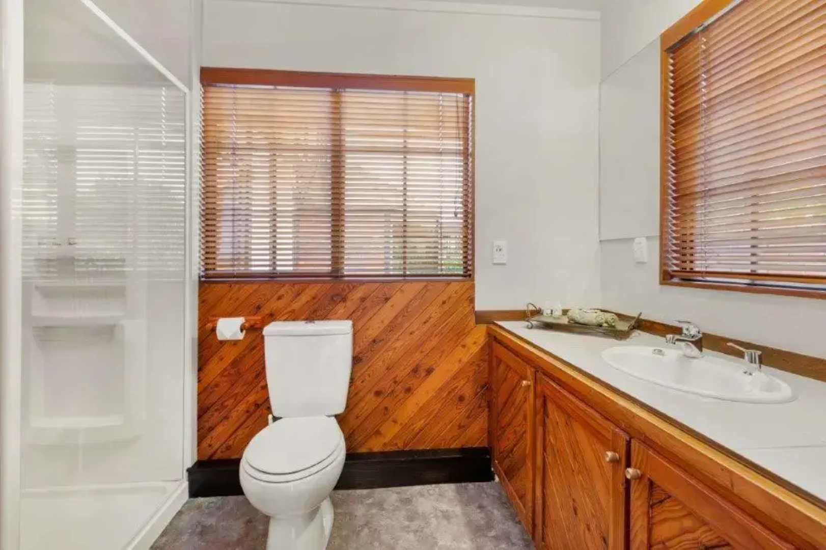 Chartre' Manor Bed & Breakfast