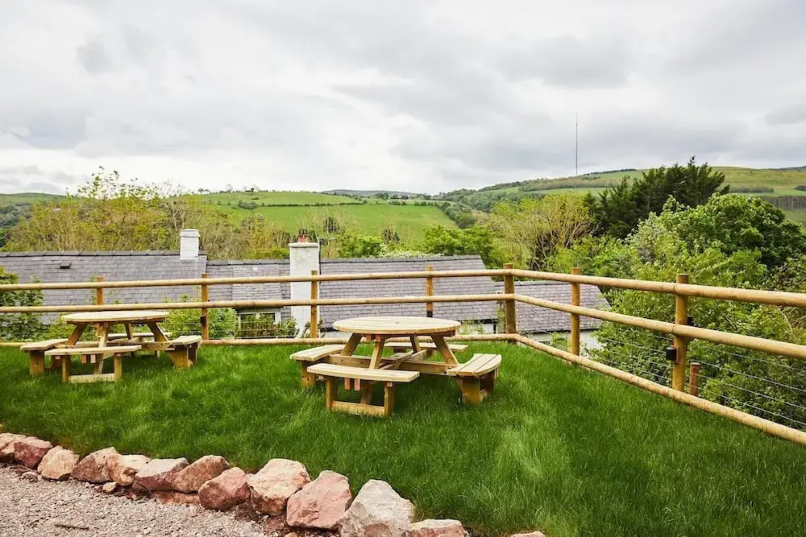 Wildwood Quarry Cabin - Pet Friendly - Sleeps 3/4