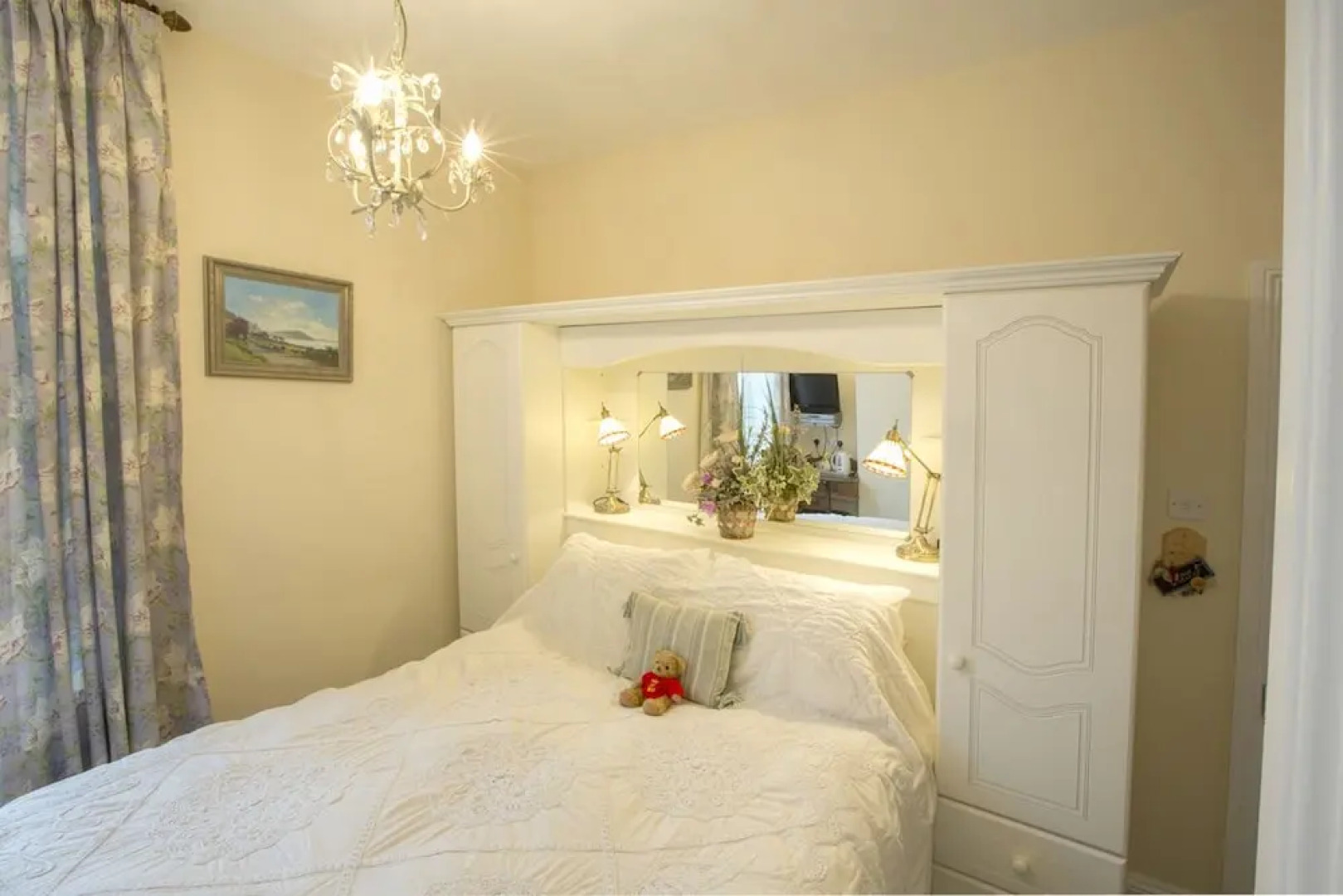 Albany House Bed And Breakfast