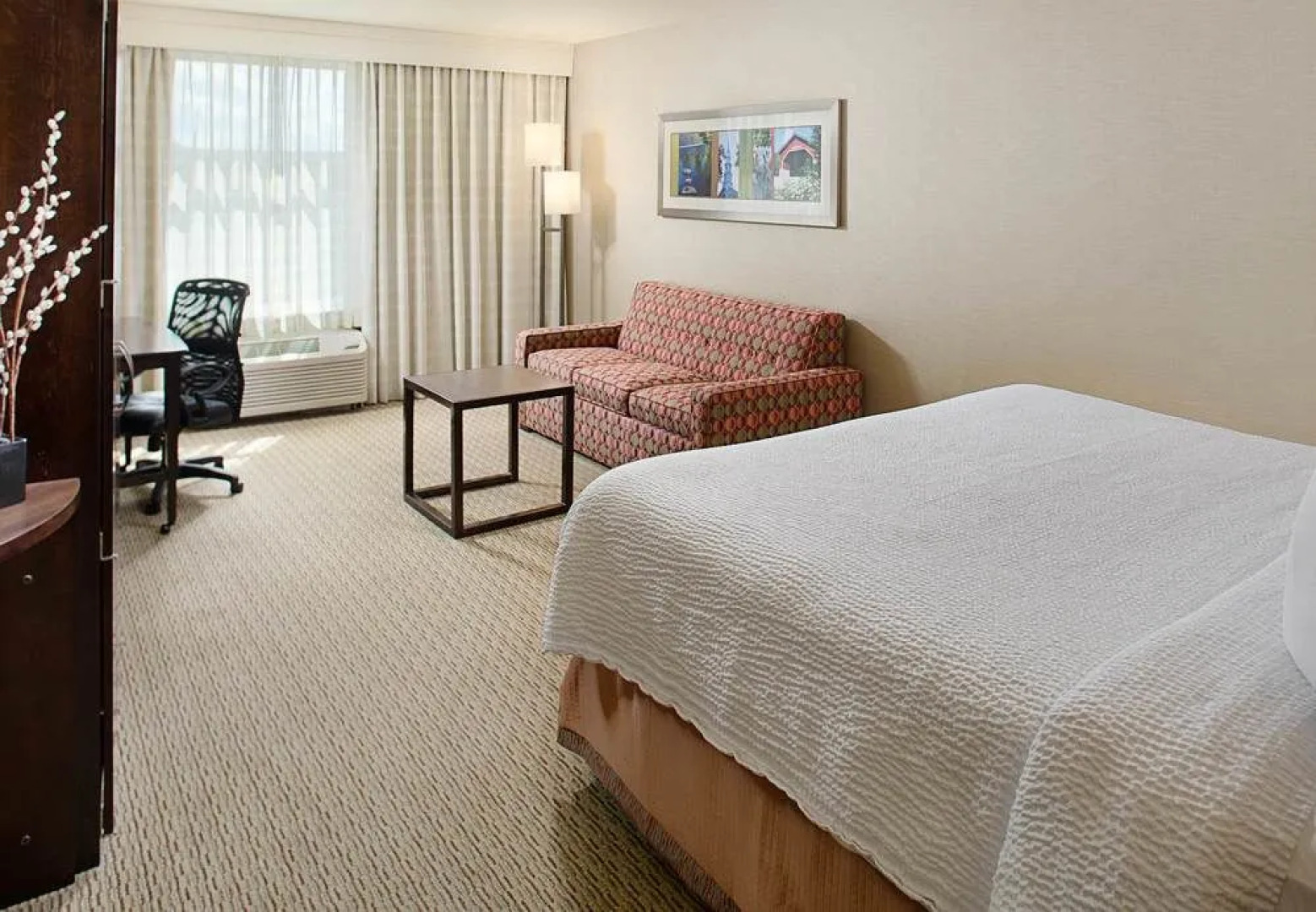 Courtyard Keene Downtown