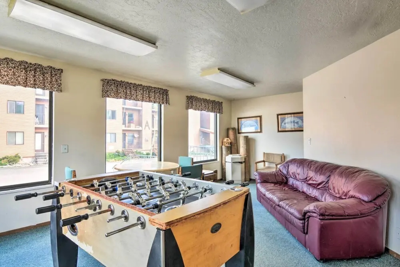 Timberbrook Village Condo: Community Pool, Hot Tub