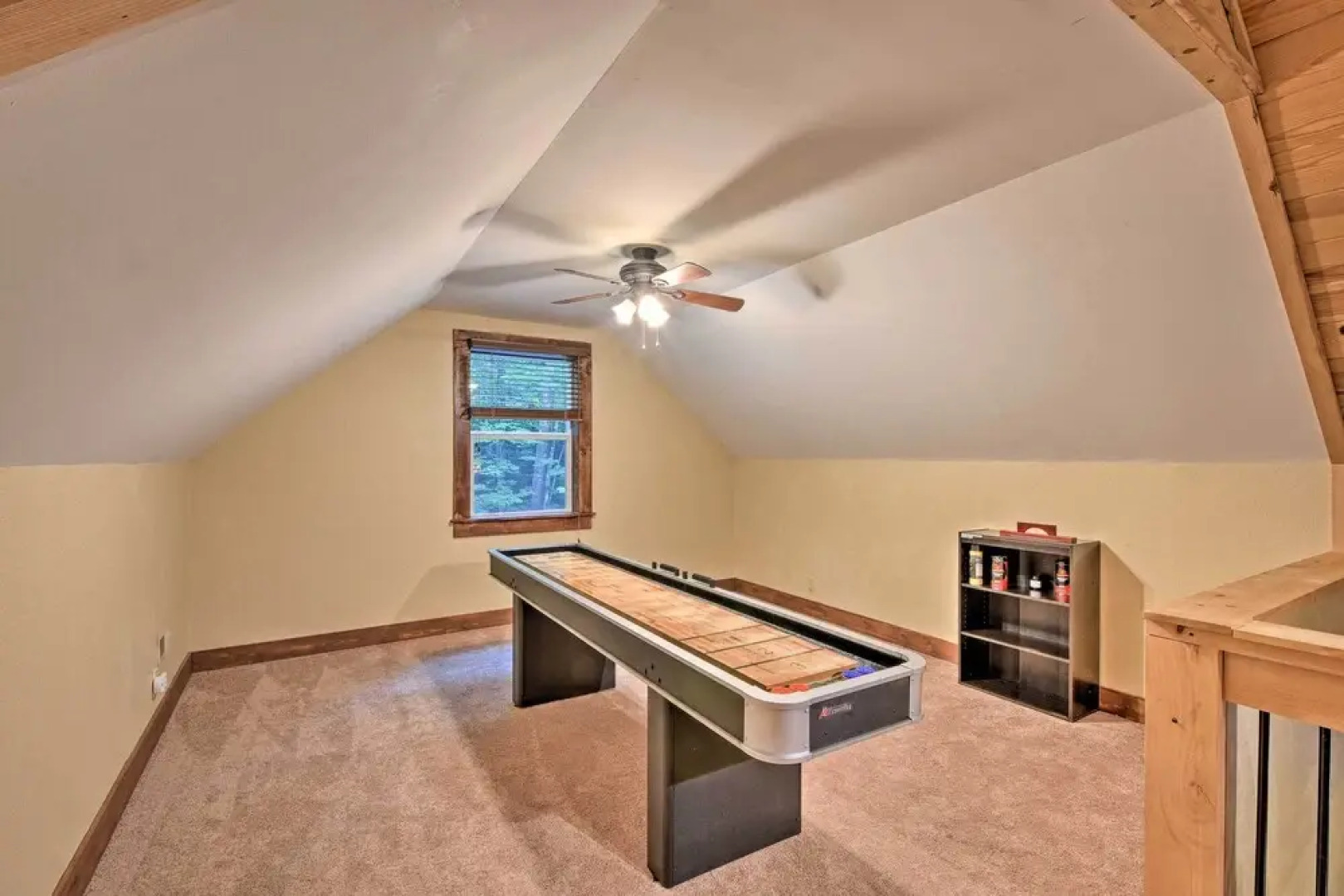 Sapphire Log Cabin w/ Wraparound Deck + Fire Pit!