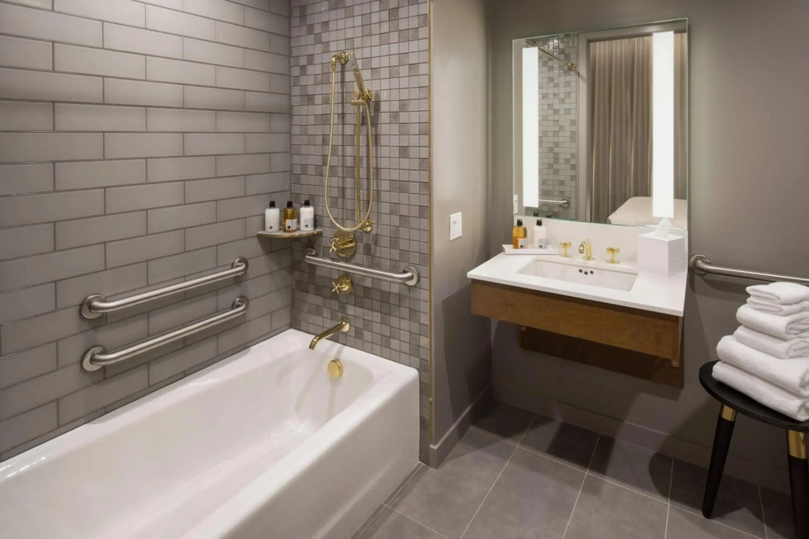 The Hi-Lo, Autograph Collection