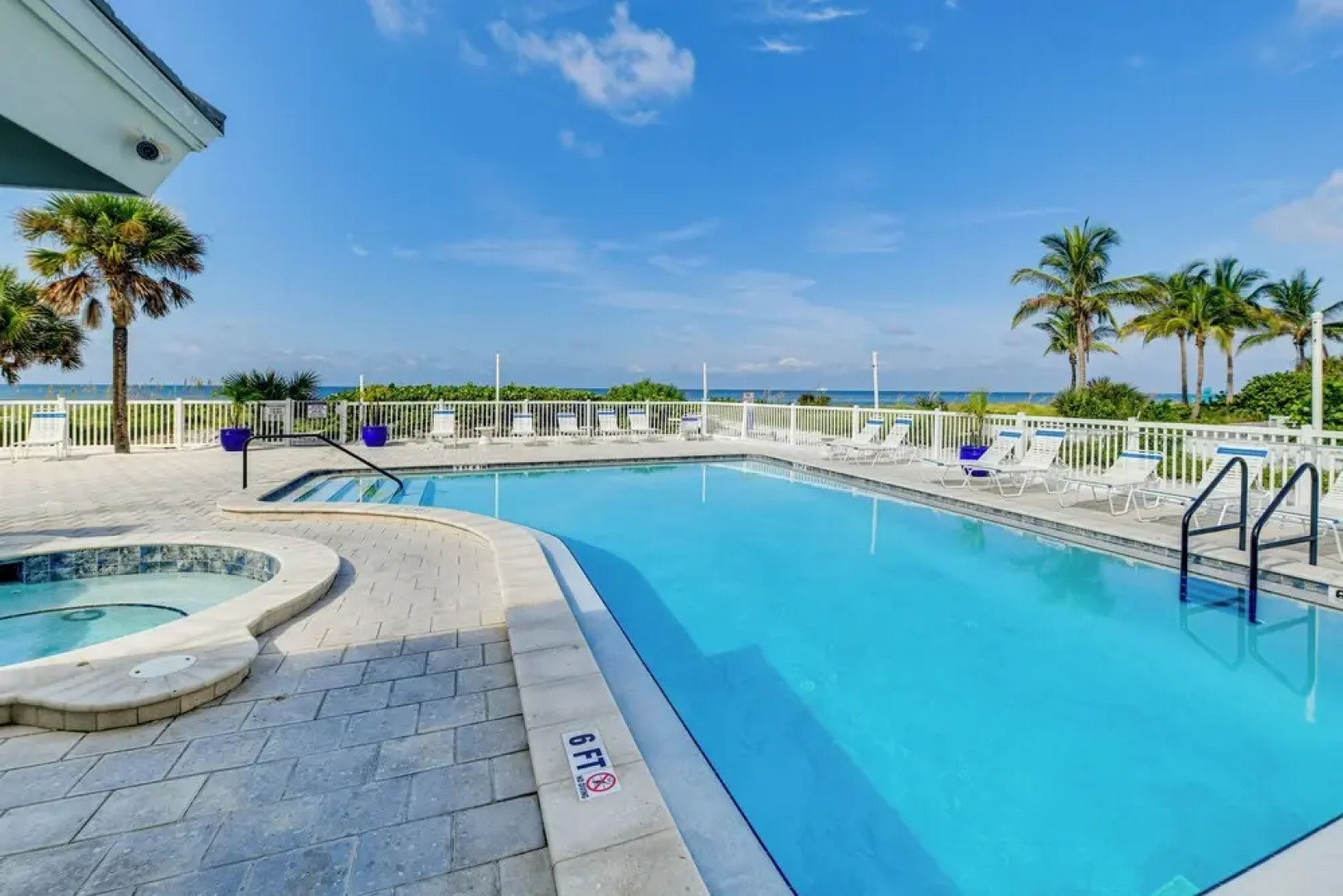 Condo w/ Gulf View! Walk to Redington Beach