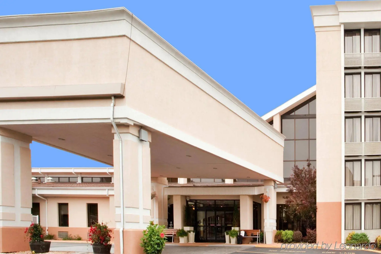 Holiday Inn Roanoke Airport – Conference CTR by IHG