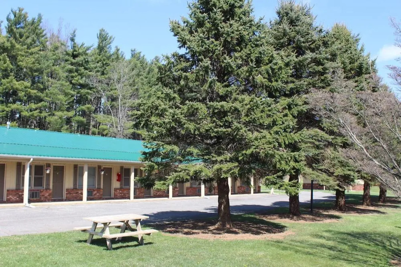 New River Inn and Cabins