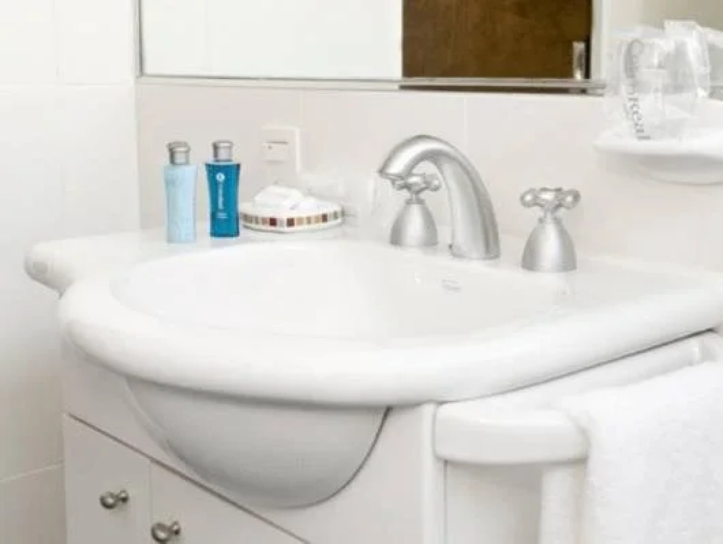 Cetro Real Condominium & Suites