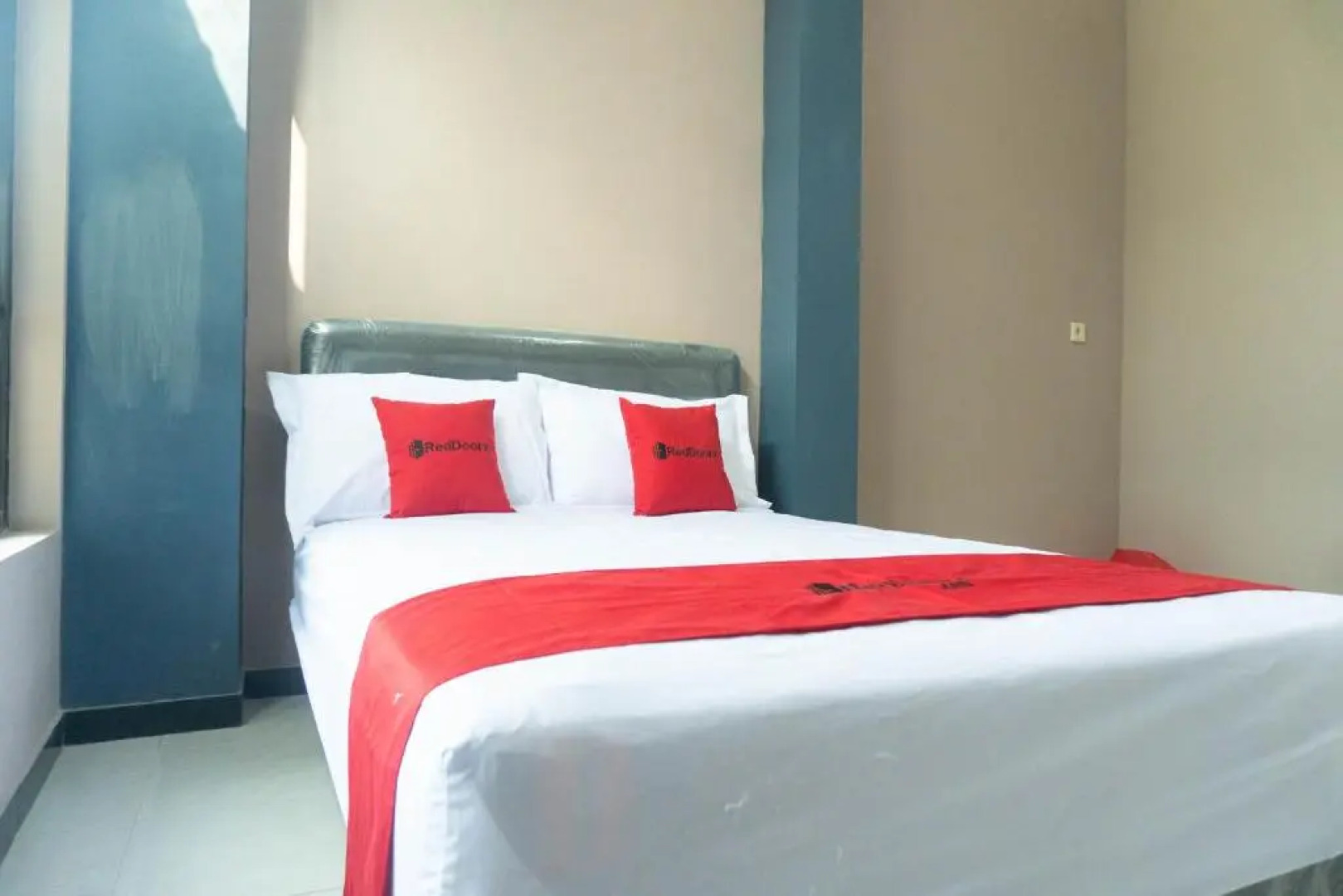 RedDoorz Syariah near Alun Alun Blitar