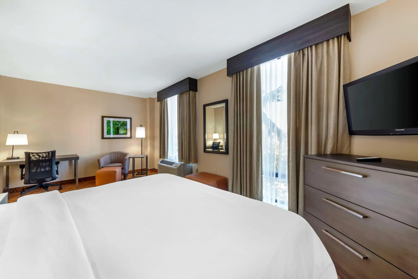 Best Western Plus Kendall Hotel & Suites