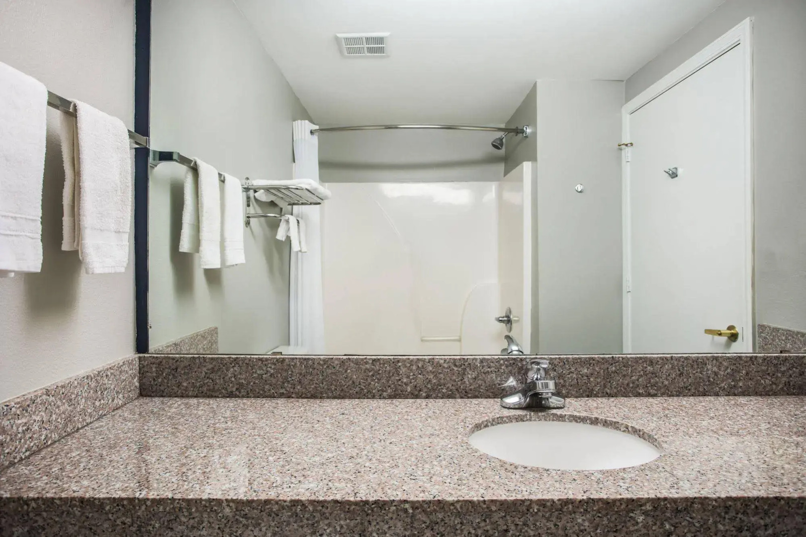 Days Inn And Suites Foley