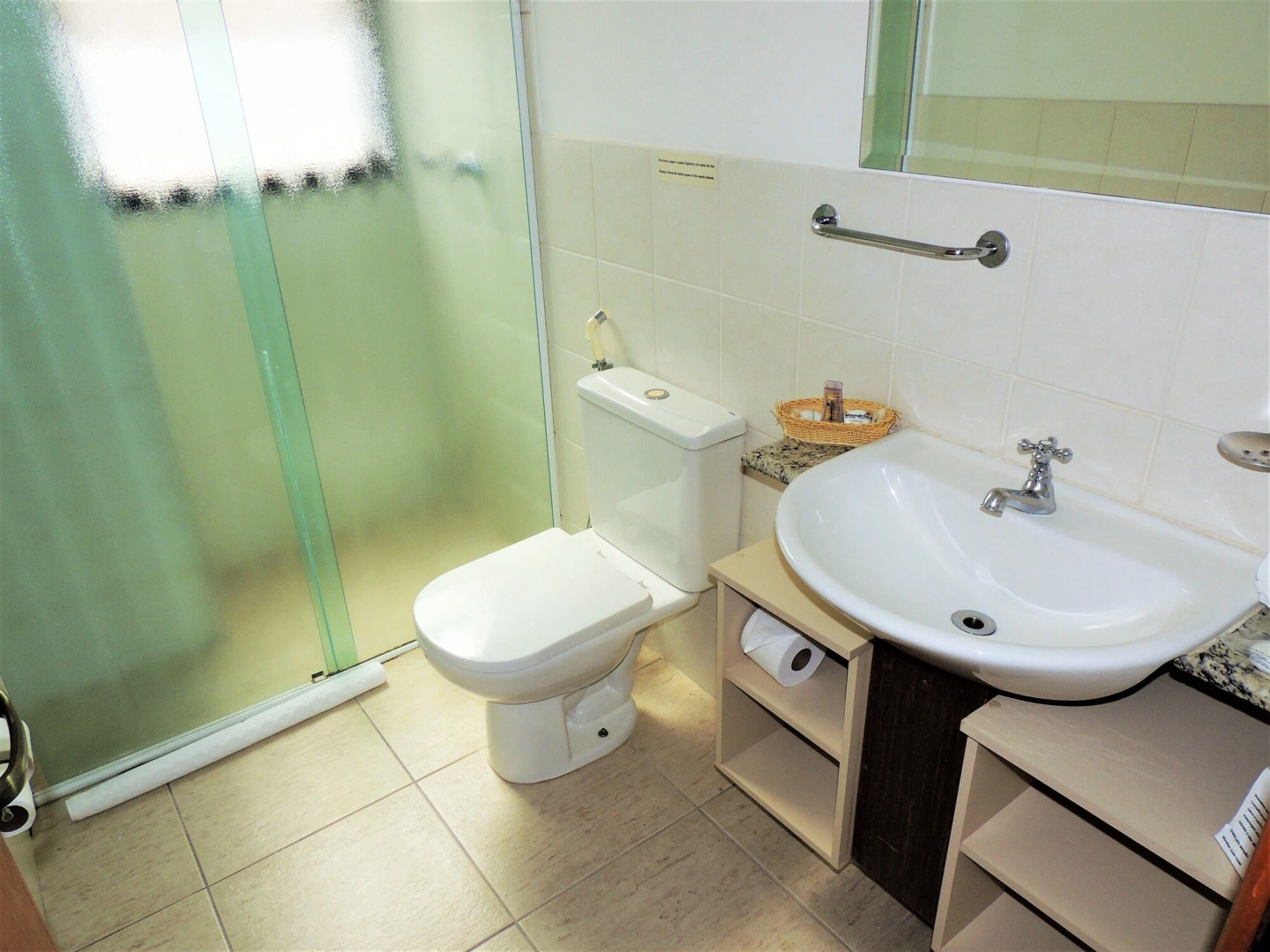 Mondrian Suite Hotel