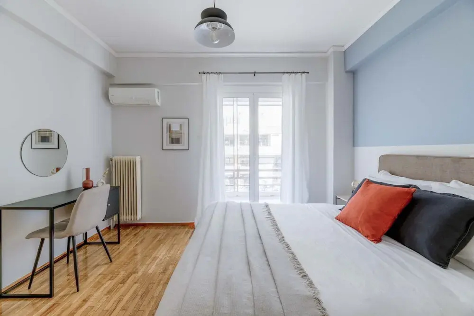 Homey 2BR Apartment in Cholargos