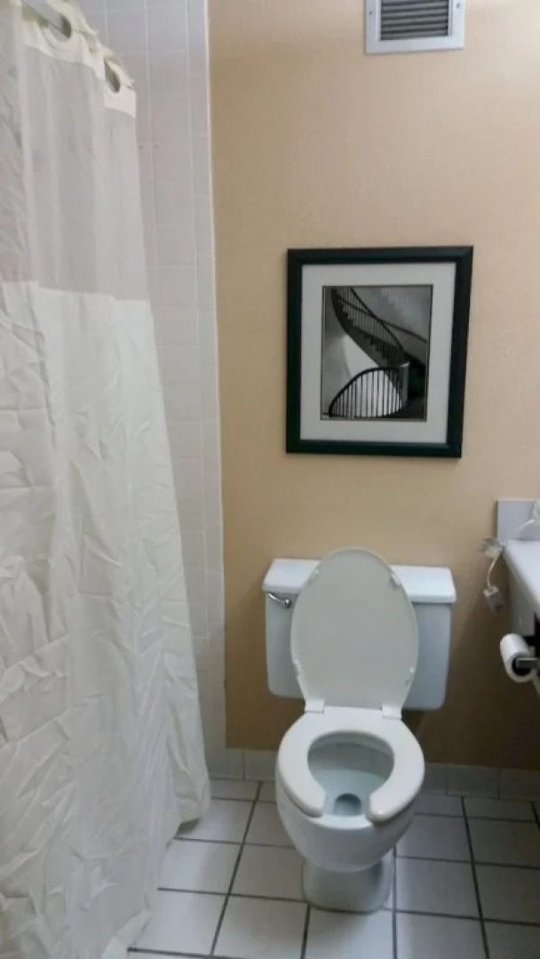 Candlelight Inn & Suites - Montgomery