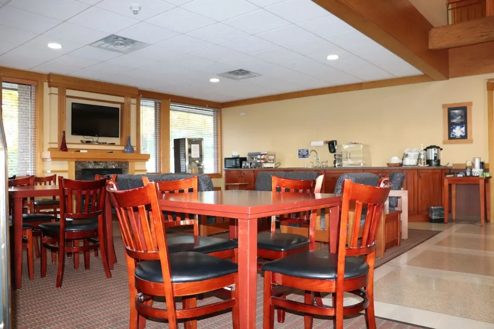 Prairie Inn and Suites Holmen/La Cross