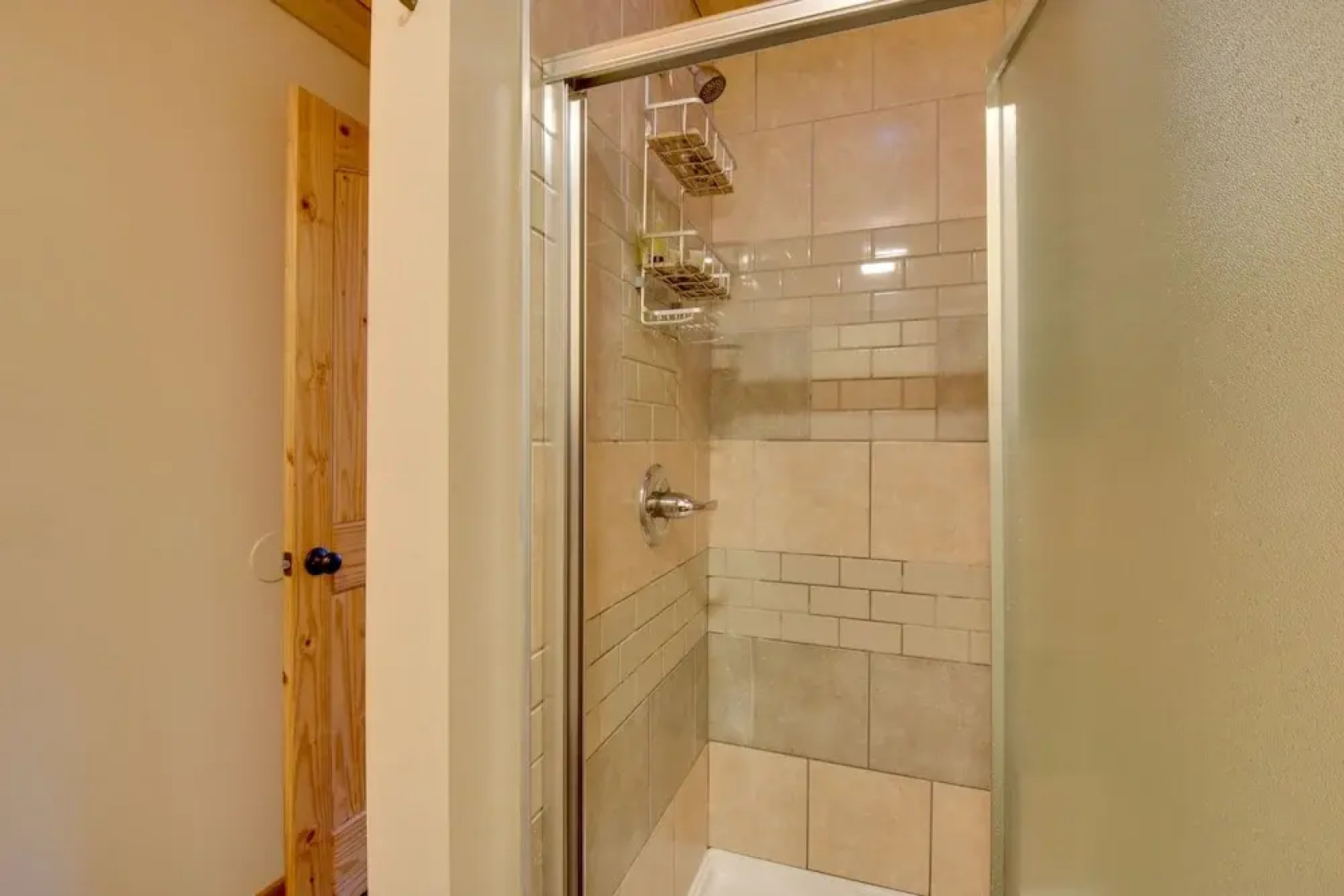 Hot Tub, Game Tables & Mtn Views: Ellijay Cabin