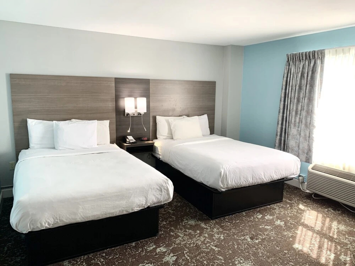 Elwood Hotel & Suites