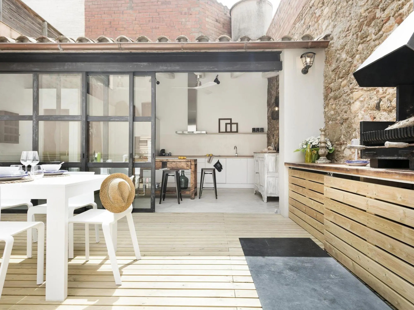 Luxurious Traditional Catalan House With Pool in Marenya, Costa Brava-empordà