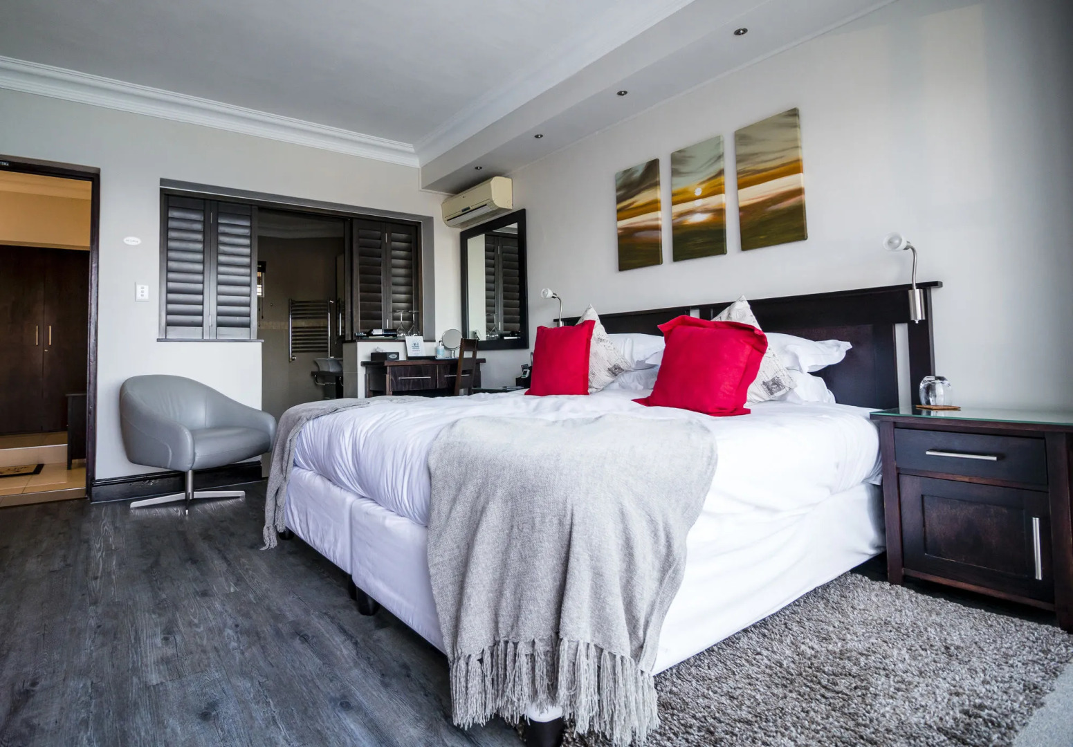 Head over Hills Luxury Retreat