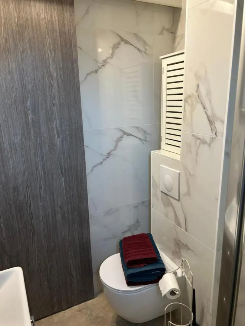 studio climatisé proche port et plages