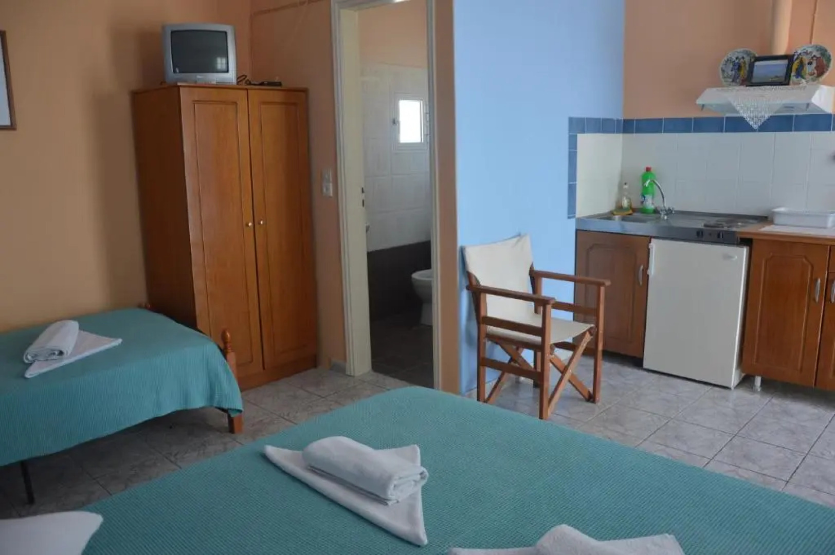 Meltemi Rooms and Studios