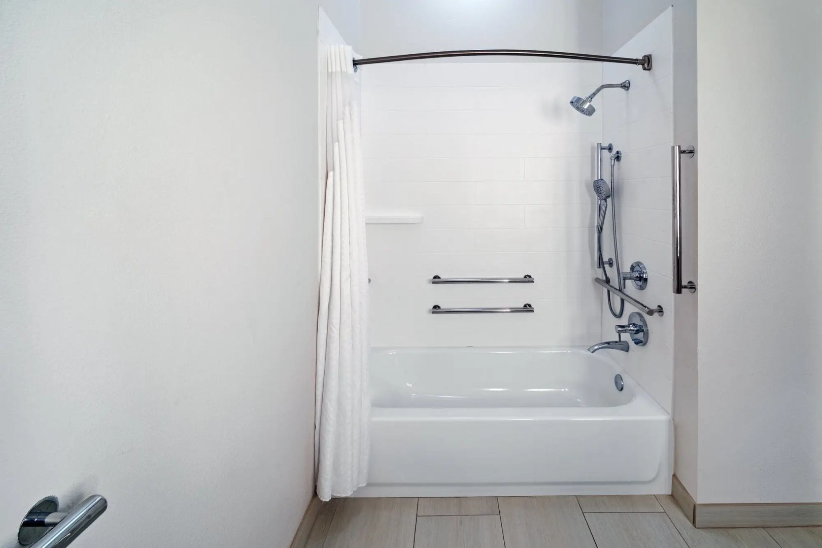 Holiday Inn Express & Suites West by IHG