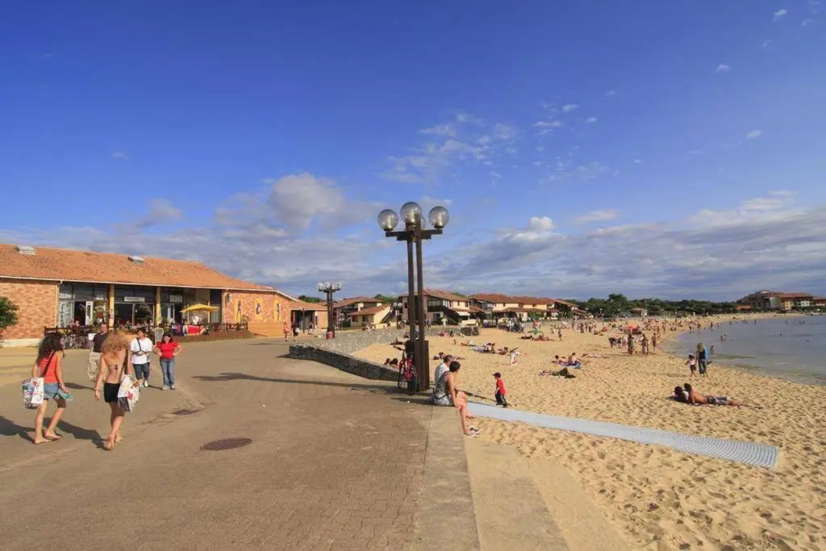 LE BOUCALAIS, classé 3 étoiles, Appart T3, lac à 200m, océan à 800m à VIEUX-BOUCAU
