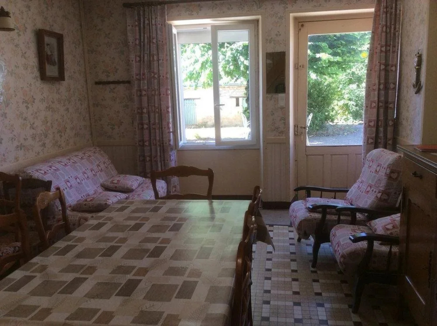 Maison restaurée - bien ensoleillée - calme